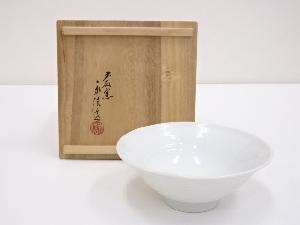 出石焼　永澤永山造　白鶴磁刷毛掻取手茶碗
